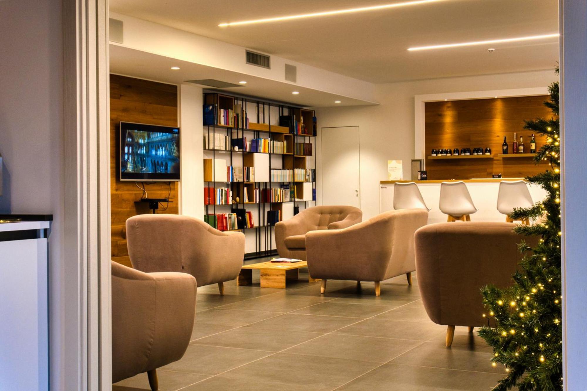 Moma Hotel Wellness & Spa Lavello Екстер'єр фото